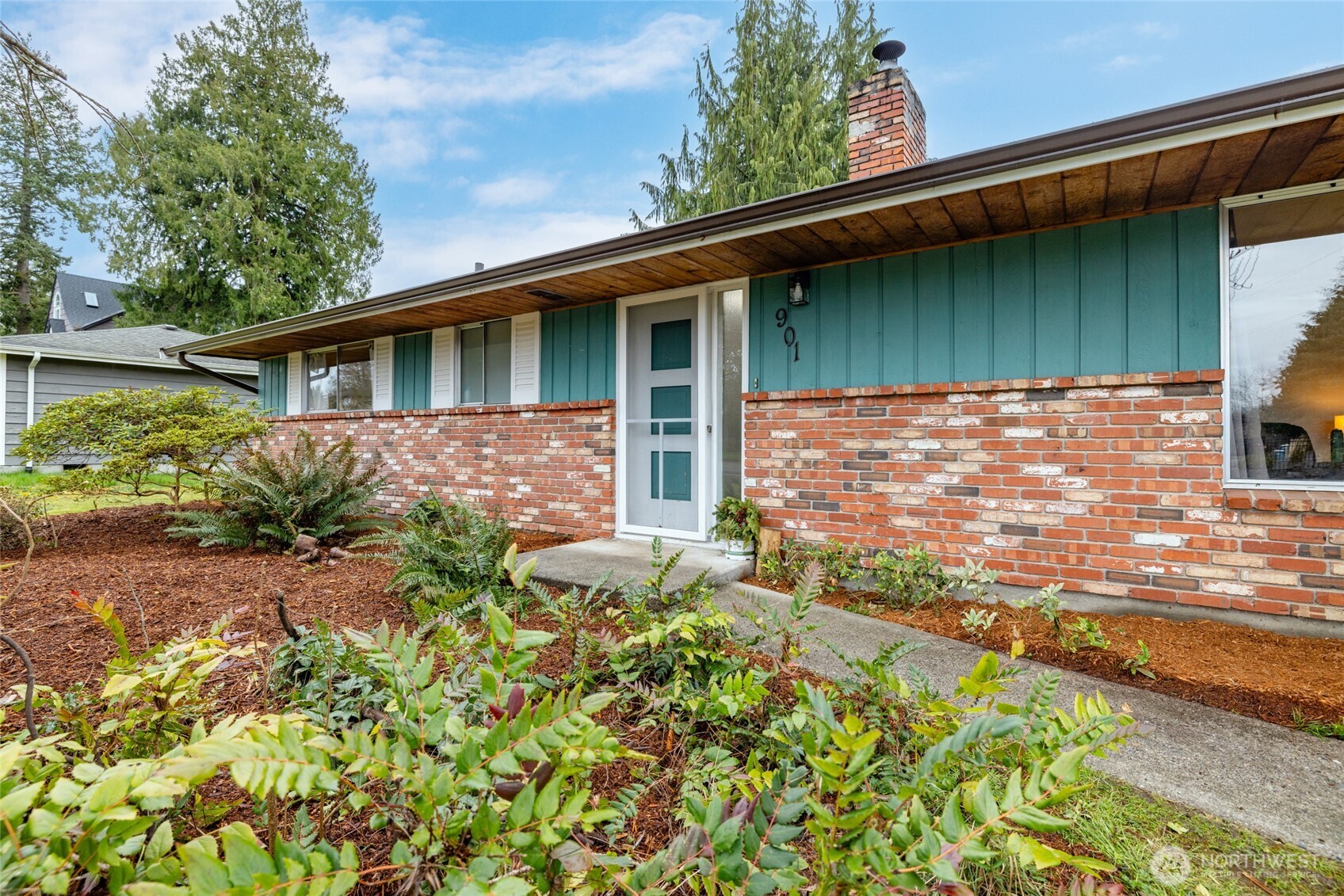 901 13th Street , Snohomish, WA 98290-1841