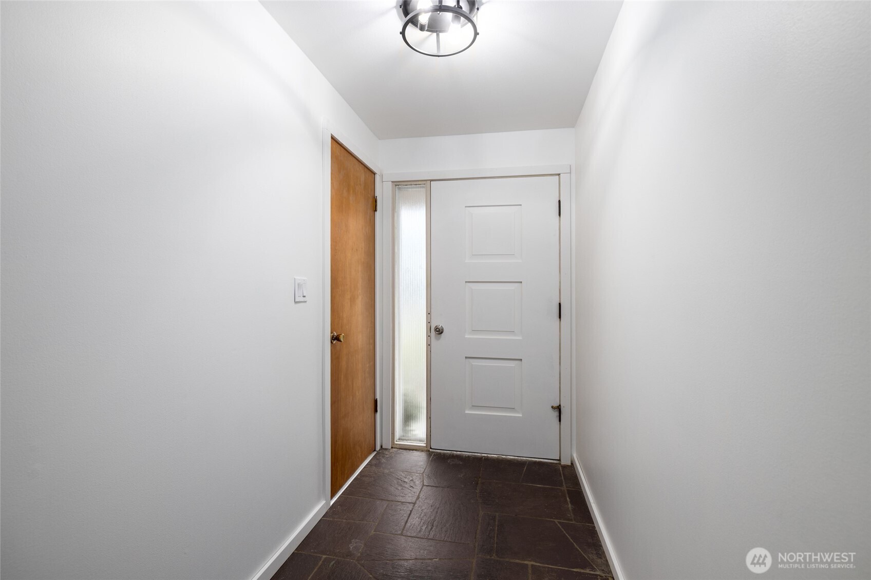 901 13th Street , Snohomish, WA 98290-1841