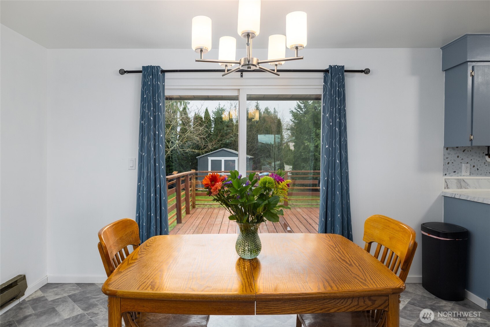 901 13th Street , Snohomish, WA 98290-1841