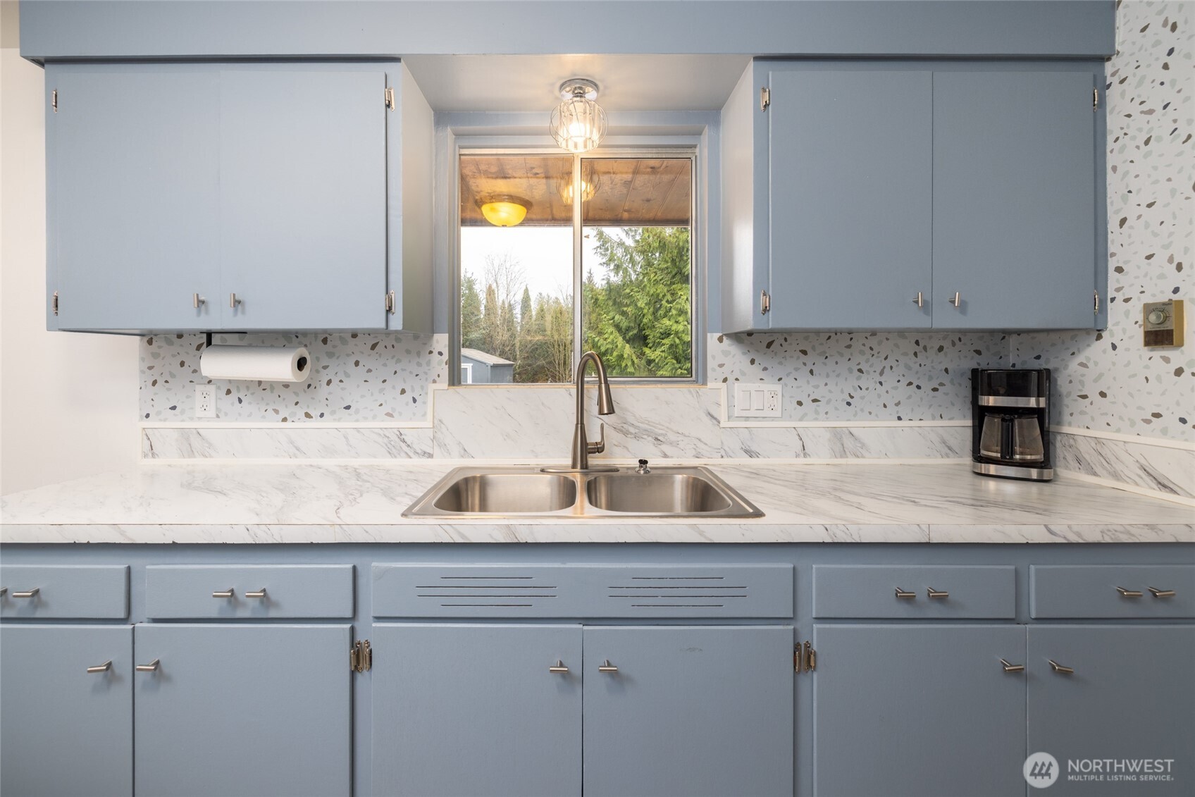 901 13th Street , Snohomish, WA 98290-1841