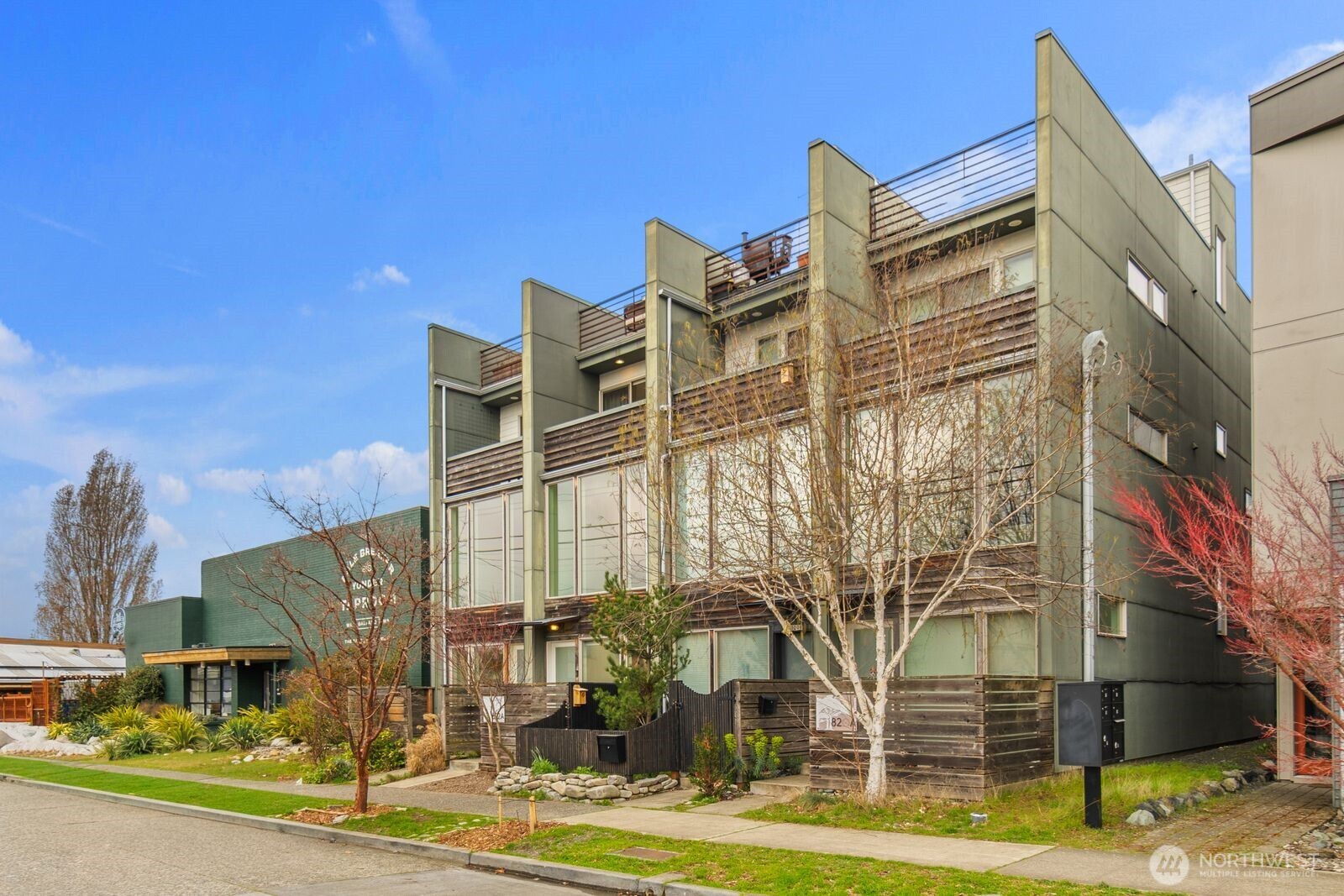 822 NW 49th Street #A, Seattle, WA 98107