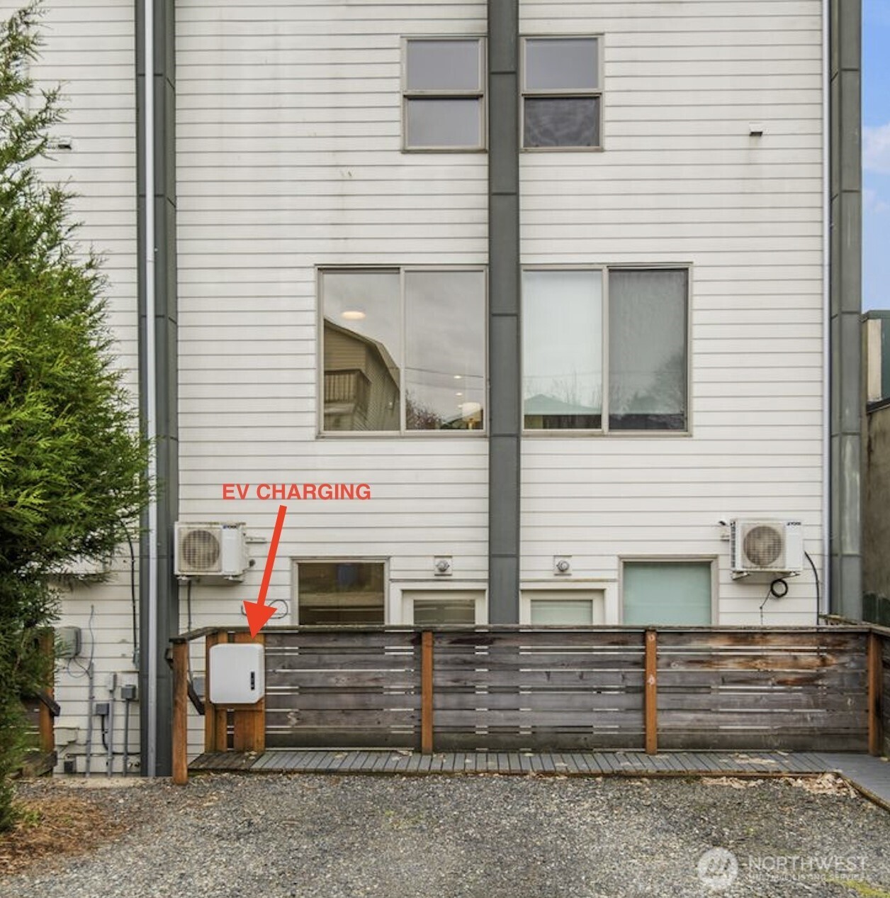 822 NW 49th Street #A, Seattle, WA 98107