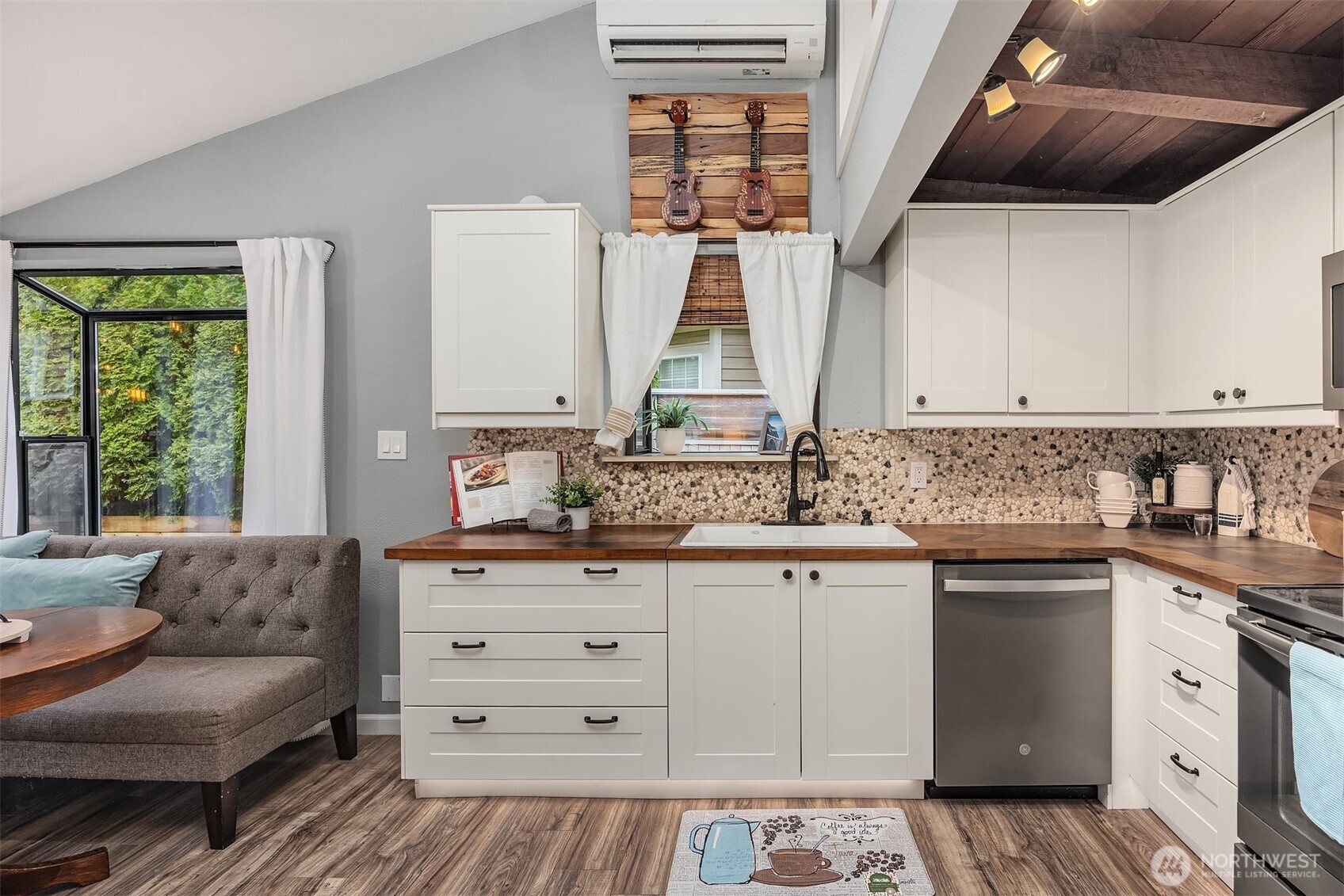 29820 224th Avenue SE, Black Diamond, WA 98010