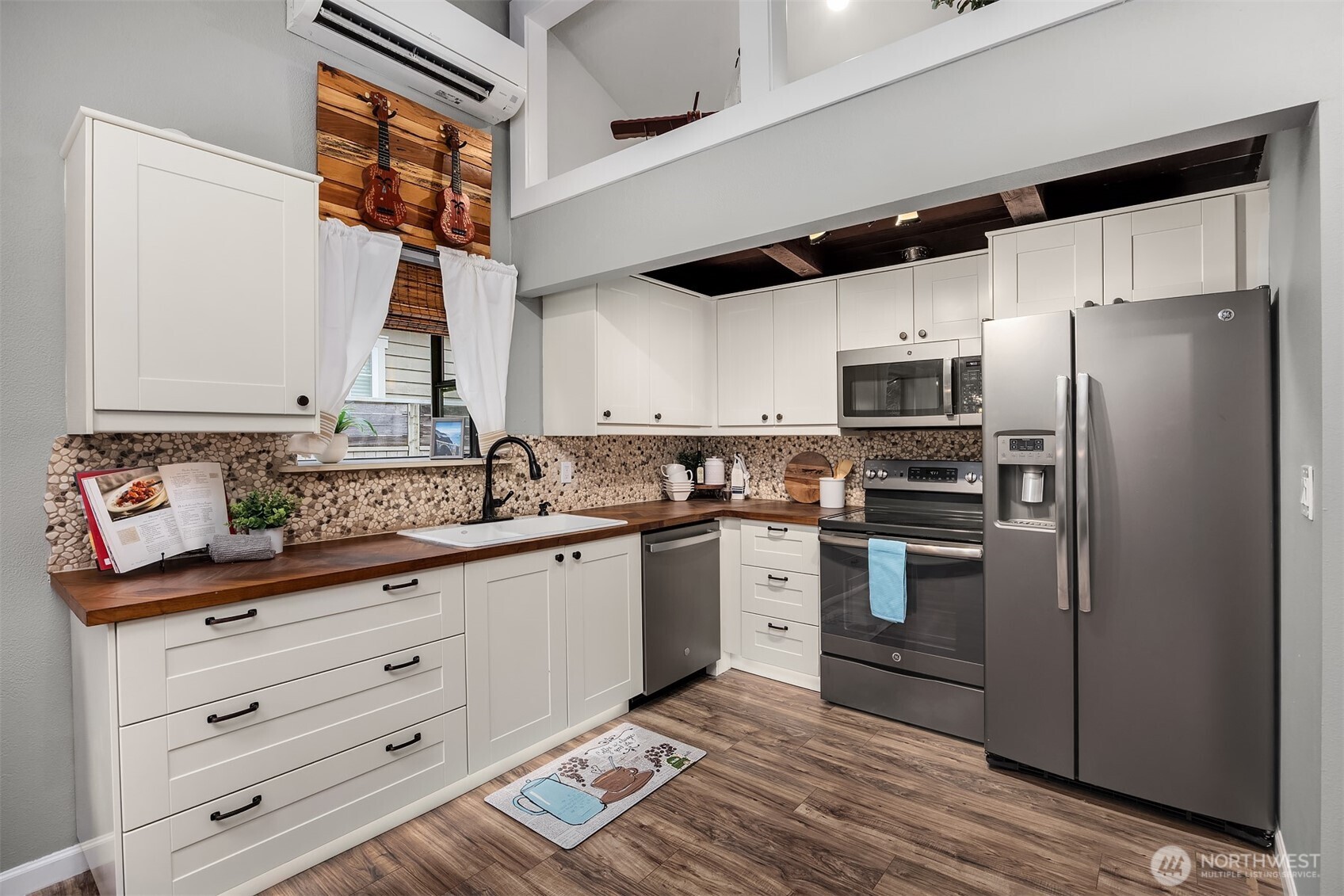 29820 224th Avenue SE, Black Diamond, WA 98010