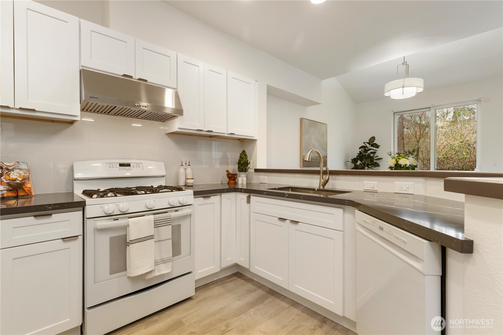 12530 Admiralty Way #H102, Everett, WA 98204