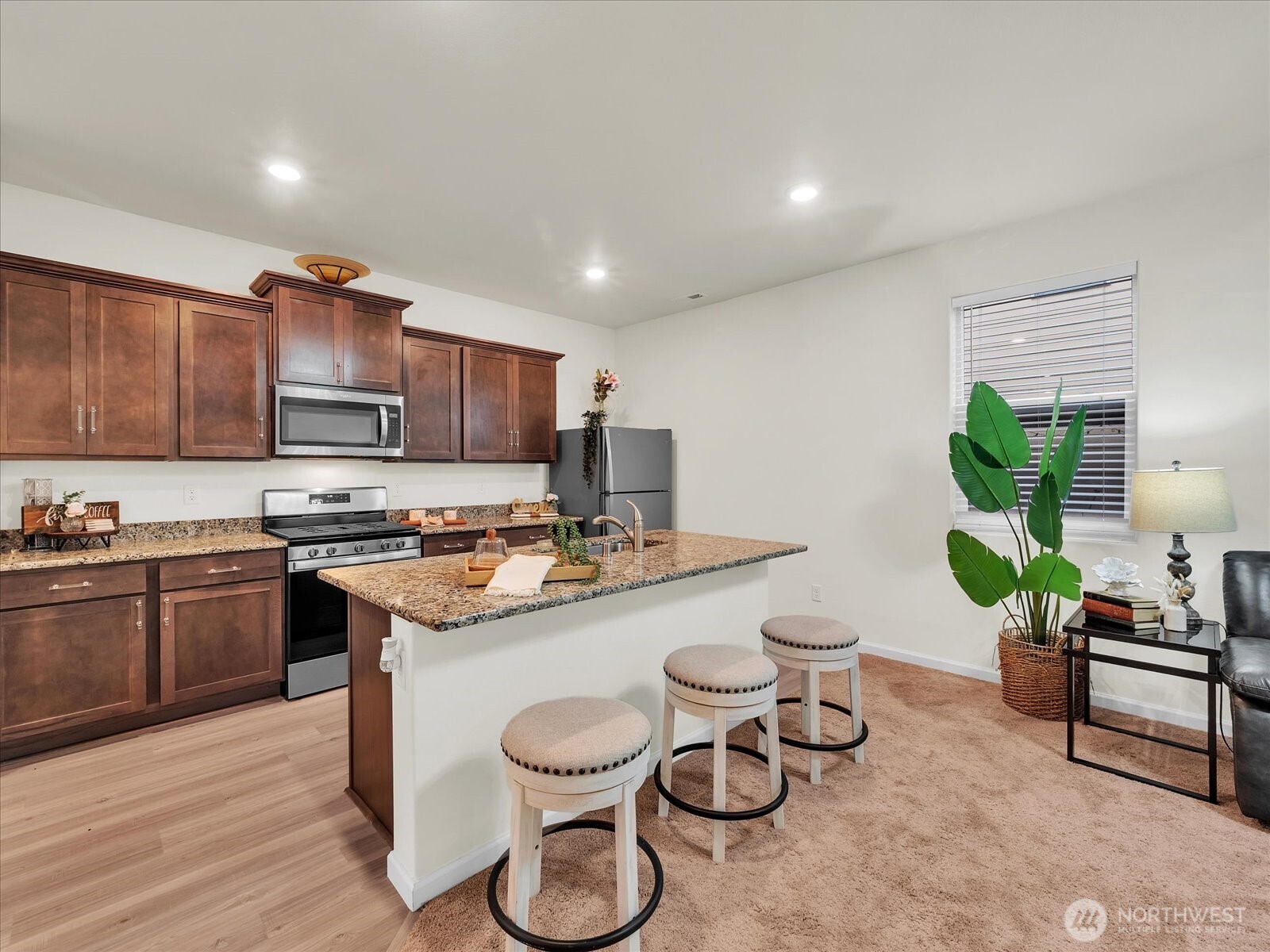 6412 121st Avenue E, Puyallup, WA 98372