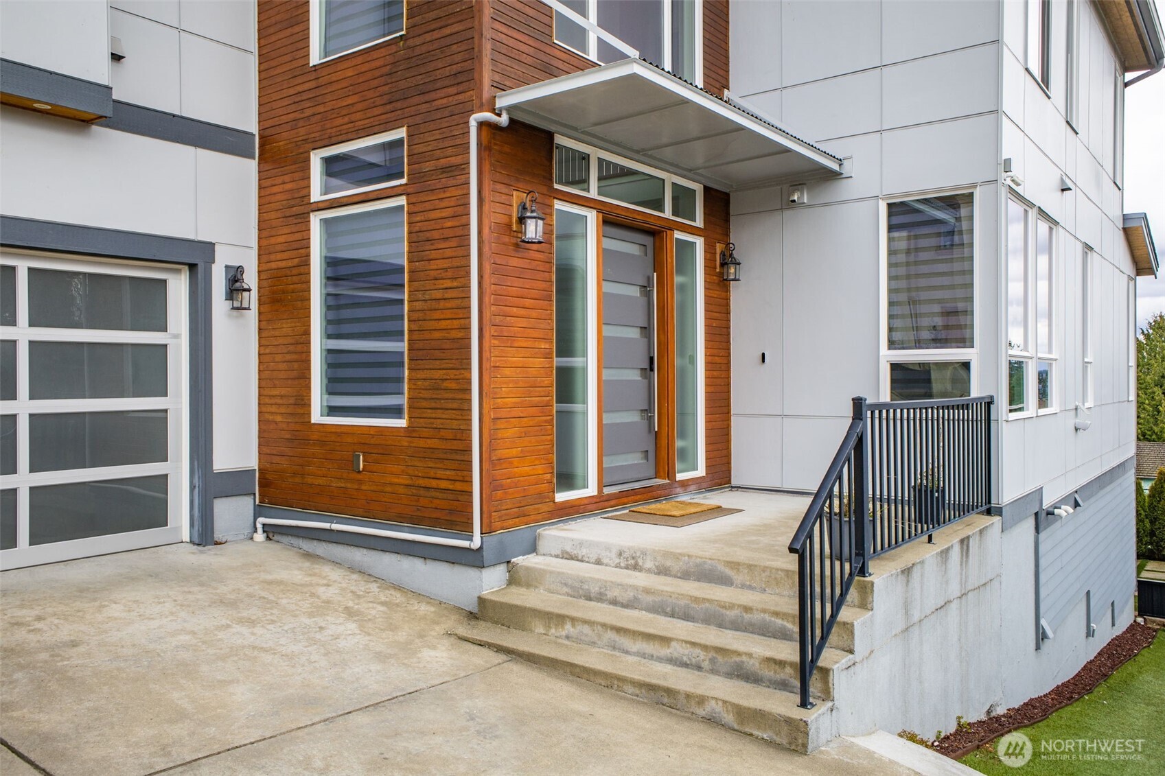 17323 Military Rd S , SeaTac, WA 98188