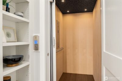 8004 Burke Avenue N, Seattle, WA 98103 - Photo 15