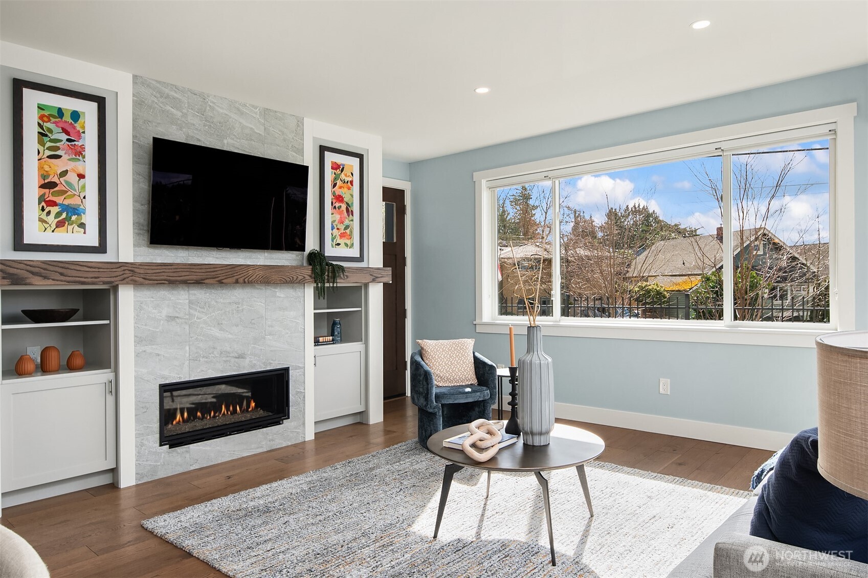 8004 Burke Avenue N, Seattle, WA 98103