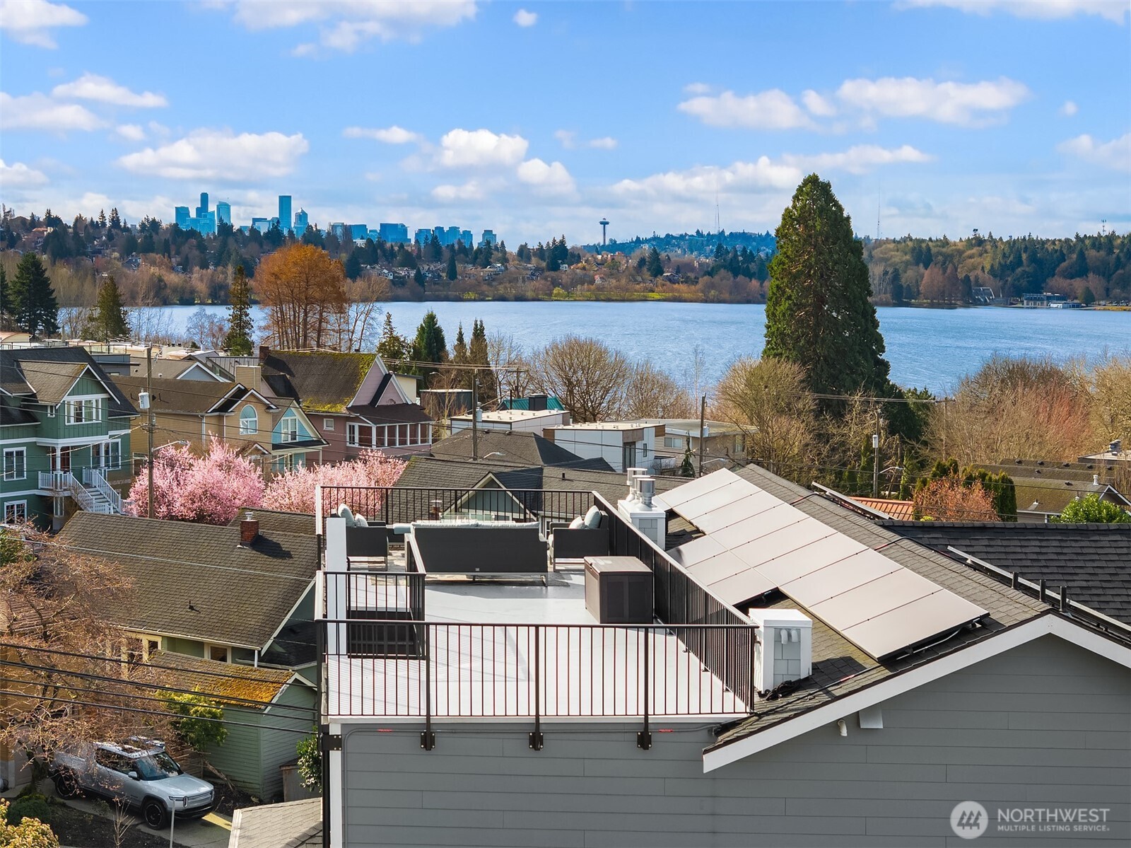 8004 Burke Avenue N, Seattle, WA 98103