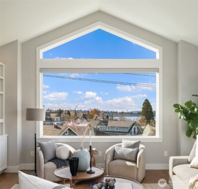 8004 Burke Avenue N, Seattle, WA 98103 - Photo 5