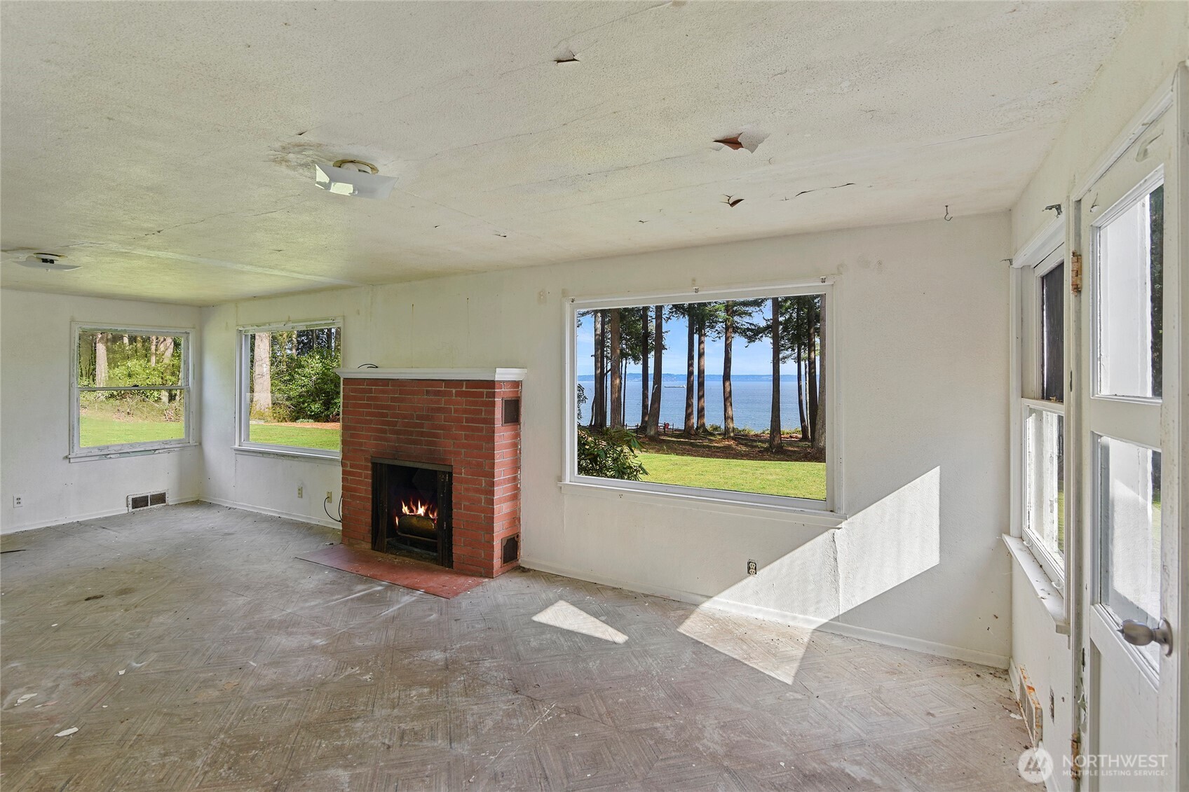 34262 Pilot Point Road NE, Kingston, WA 98346