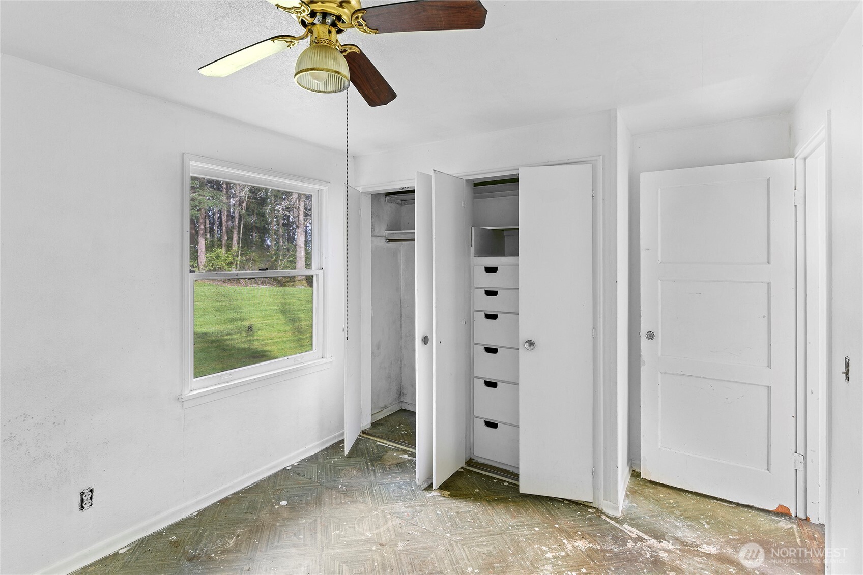 34262 Pilot Point Road NE, Kingston, WA 98346