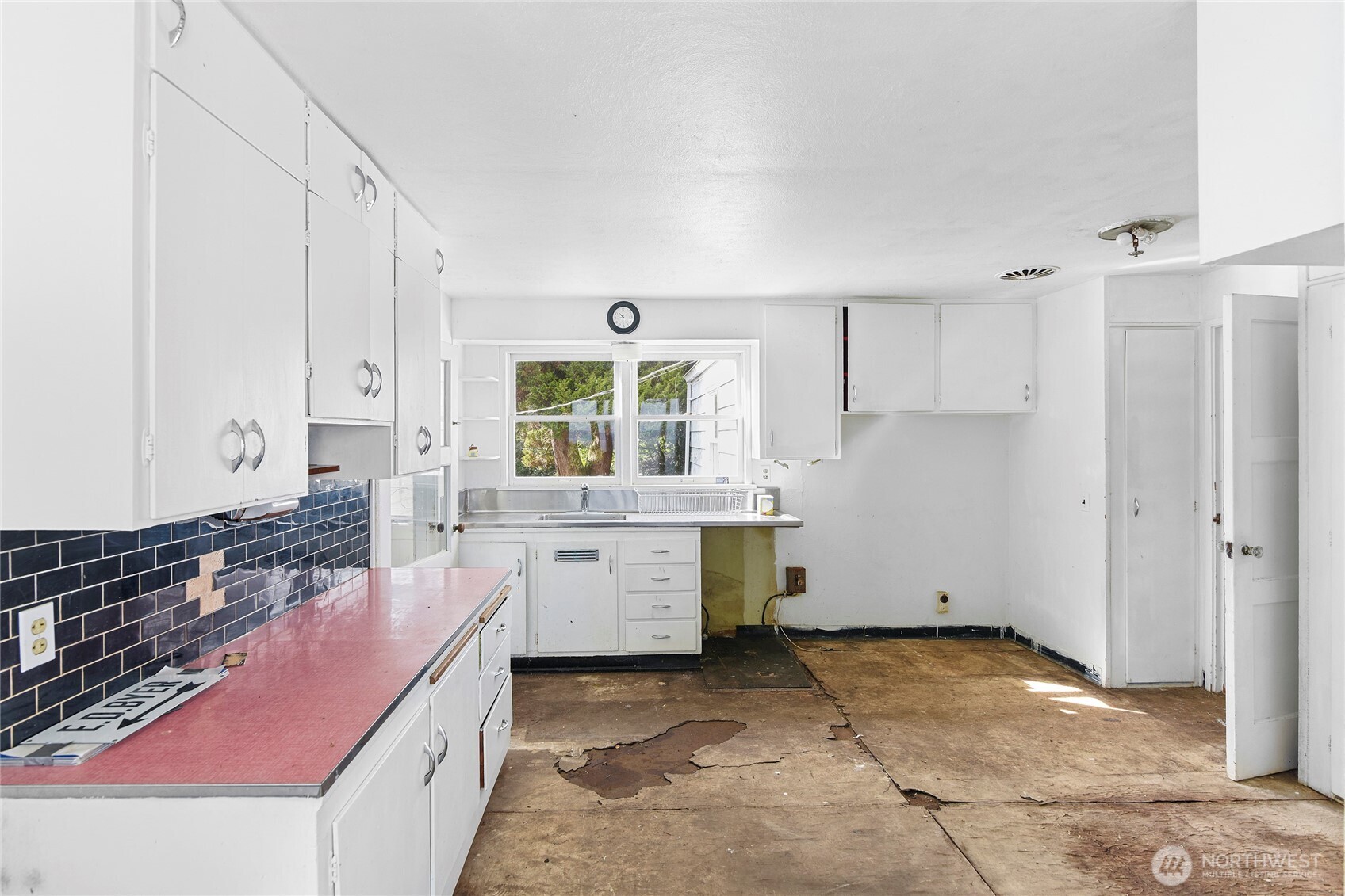 34262 Pilot Point Road NE, Kingston, WA 98346