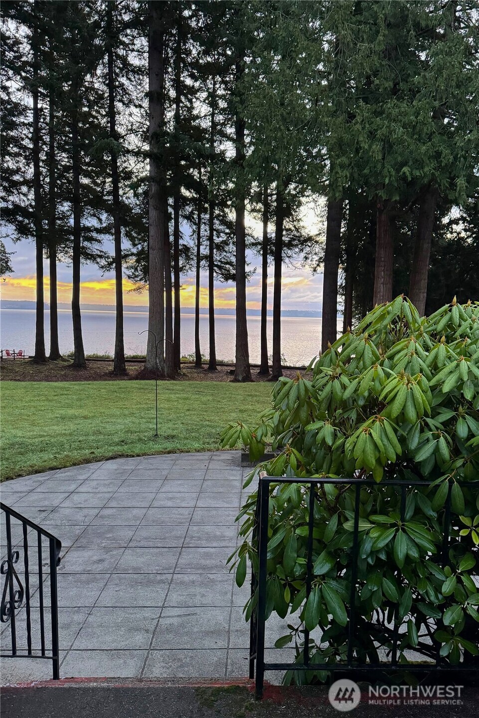 34262 Pilot Point Road NE, Kingston, WA 98346