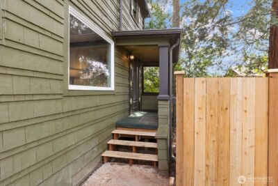 10740 Interlake Avenue N, Seattle, WA 98133 - Photo 2