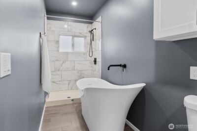 10740 Interlake Avenue N, Seattle, WA 98133 - Photo 10