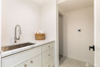 828 NE 95th Street , Seattle, WA 98115 - Photo 17