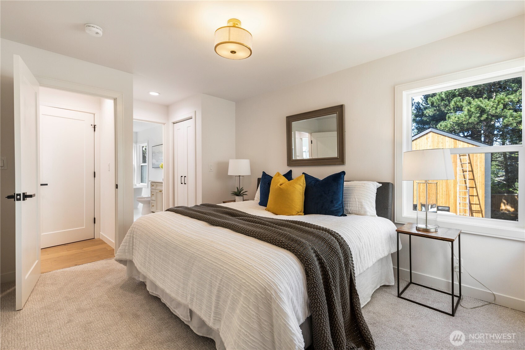 828 NE 95th Street , Seattle, WA 98115