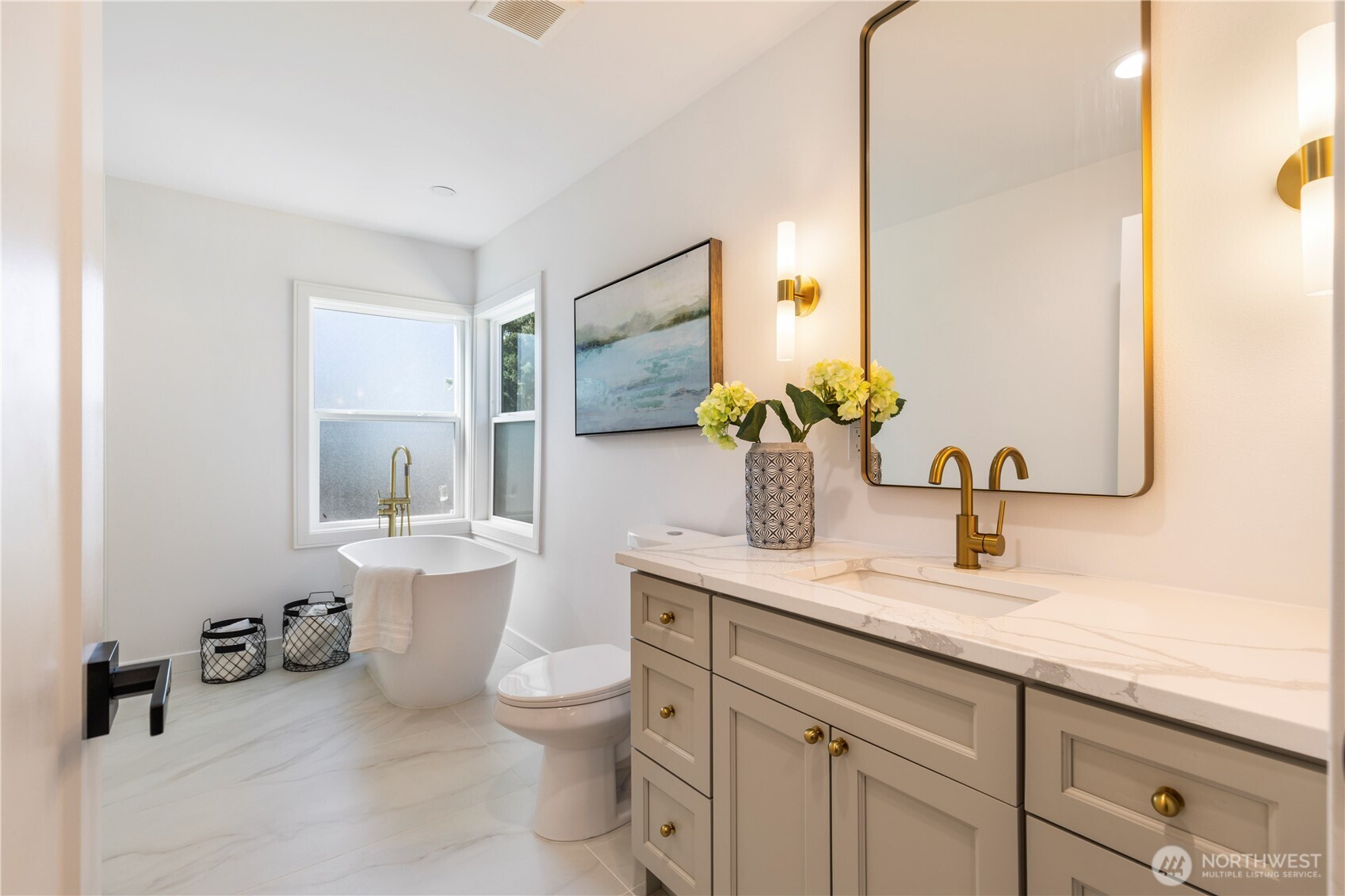 828 NE 95th Street , Seattle, WA 98115