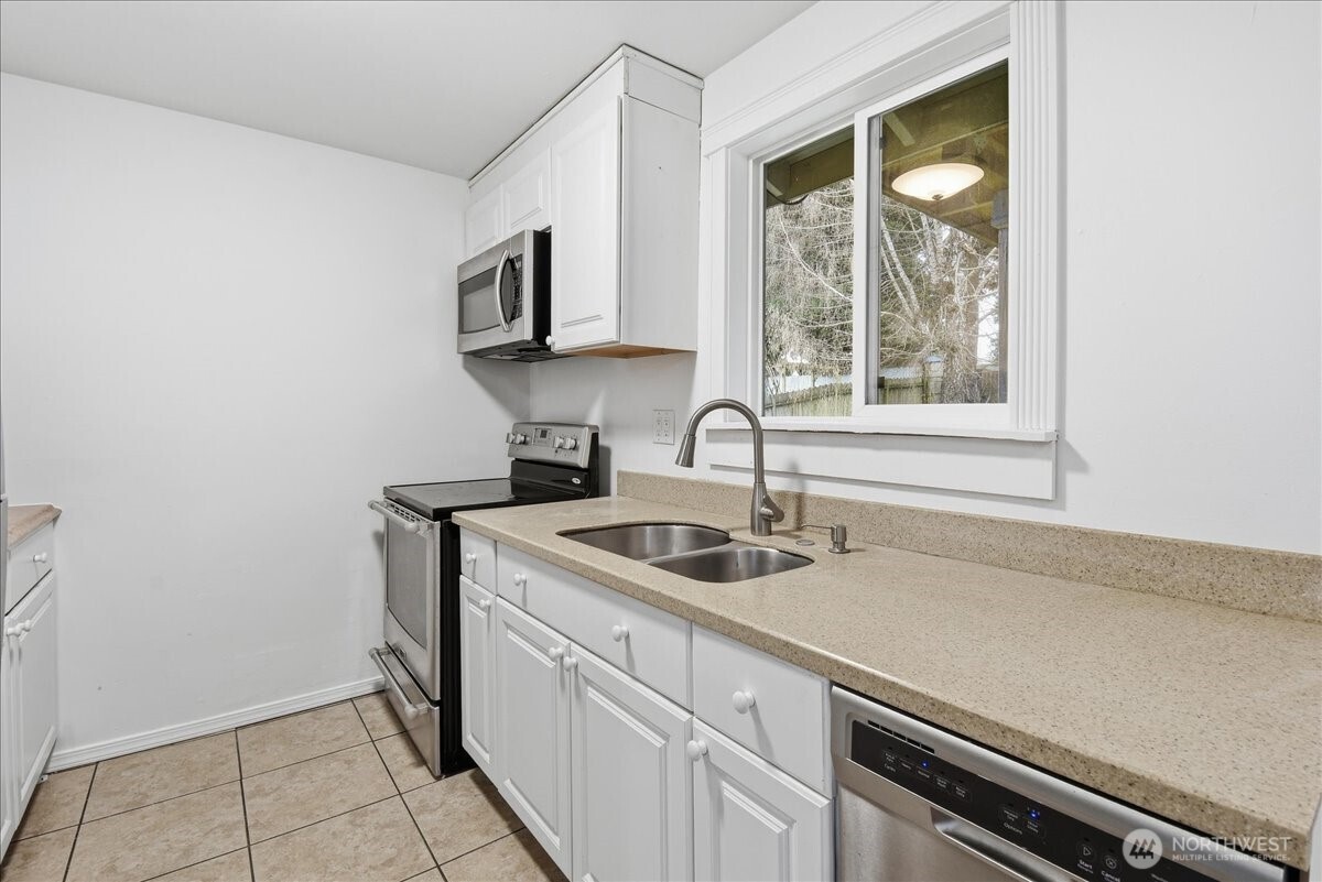 4404 SE 3rd Place , Renton, WA 98059