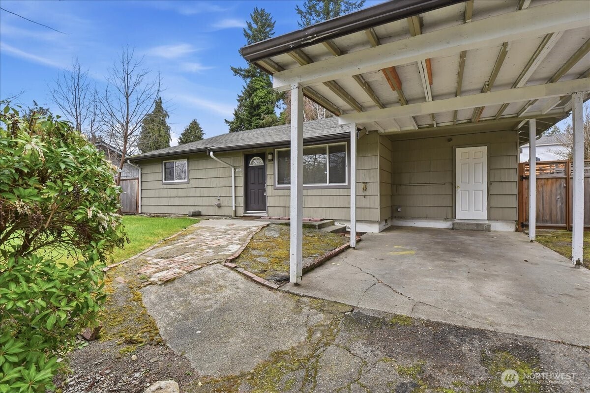 4404 SE 3rd Place , Renton, WA 98059