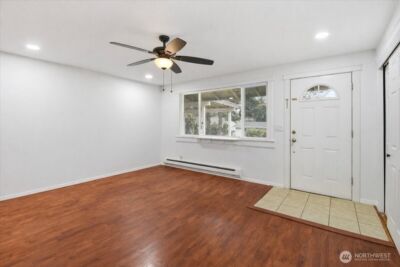 4404 SE 3rd Place , Renton, WA 98059 - Photo 4