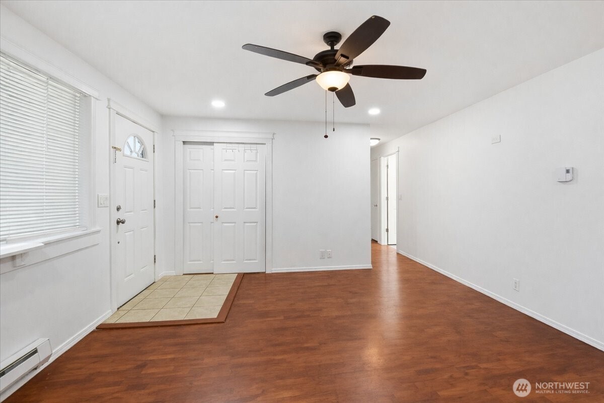 4404 SE 3rd Place , Renton, WA 98059