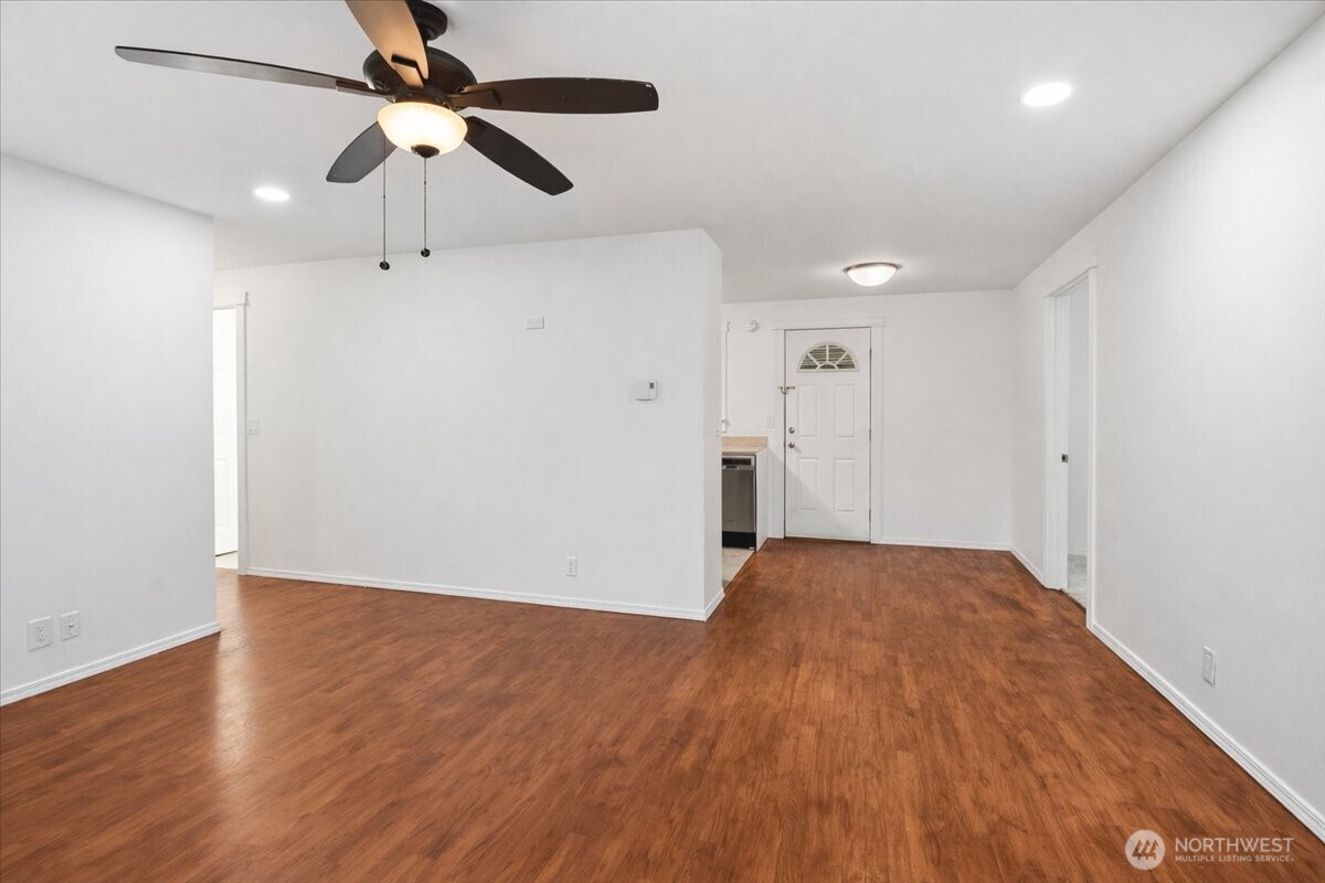 4404 SE 3rd Place , Renton, WA 98059