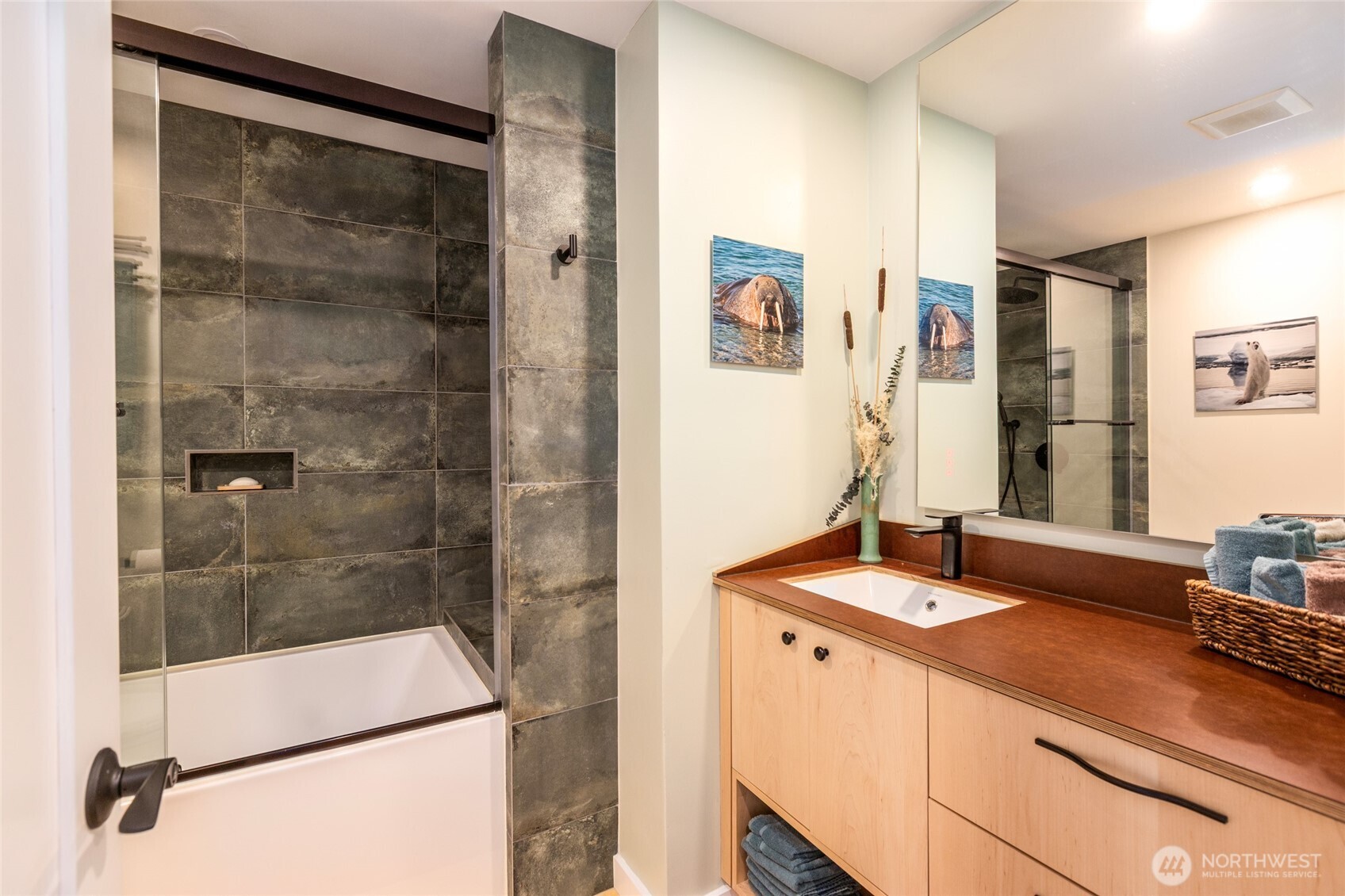 200 East St #D107, Friday Harbor, WA 98250