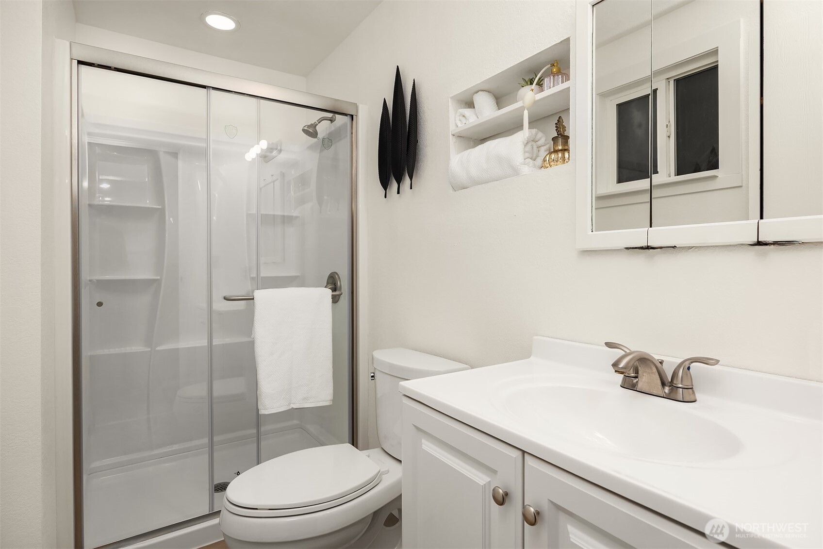 23305 SE 265th Street , Maple Valley, WA 98038