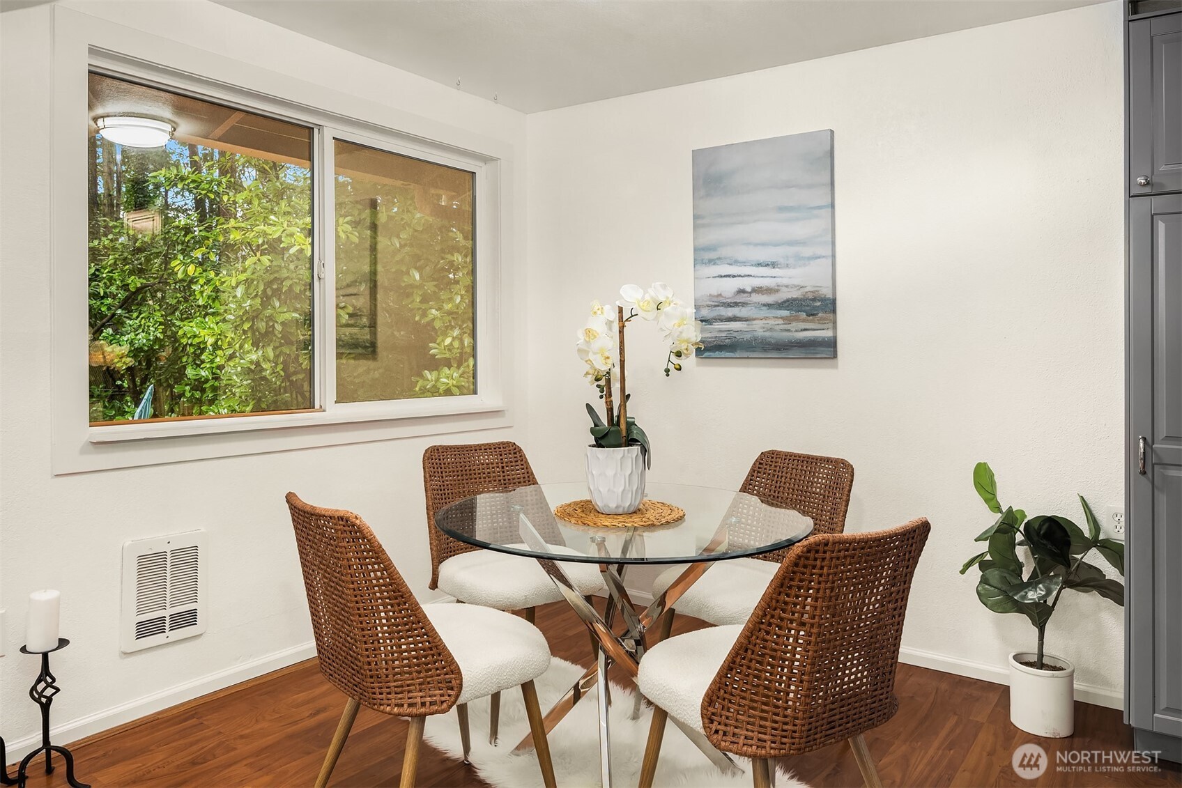 23305 SE 265th Street , Maple Valley, WA 98038