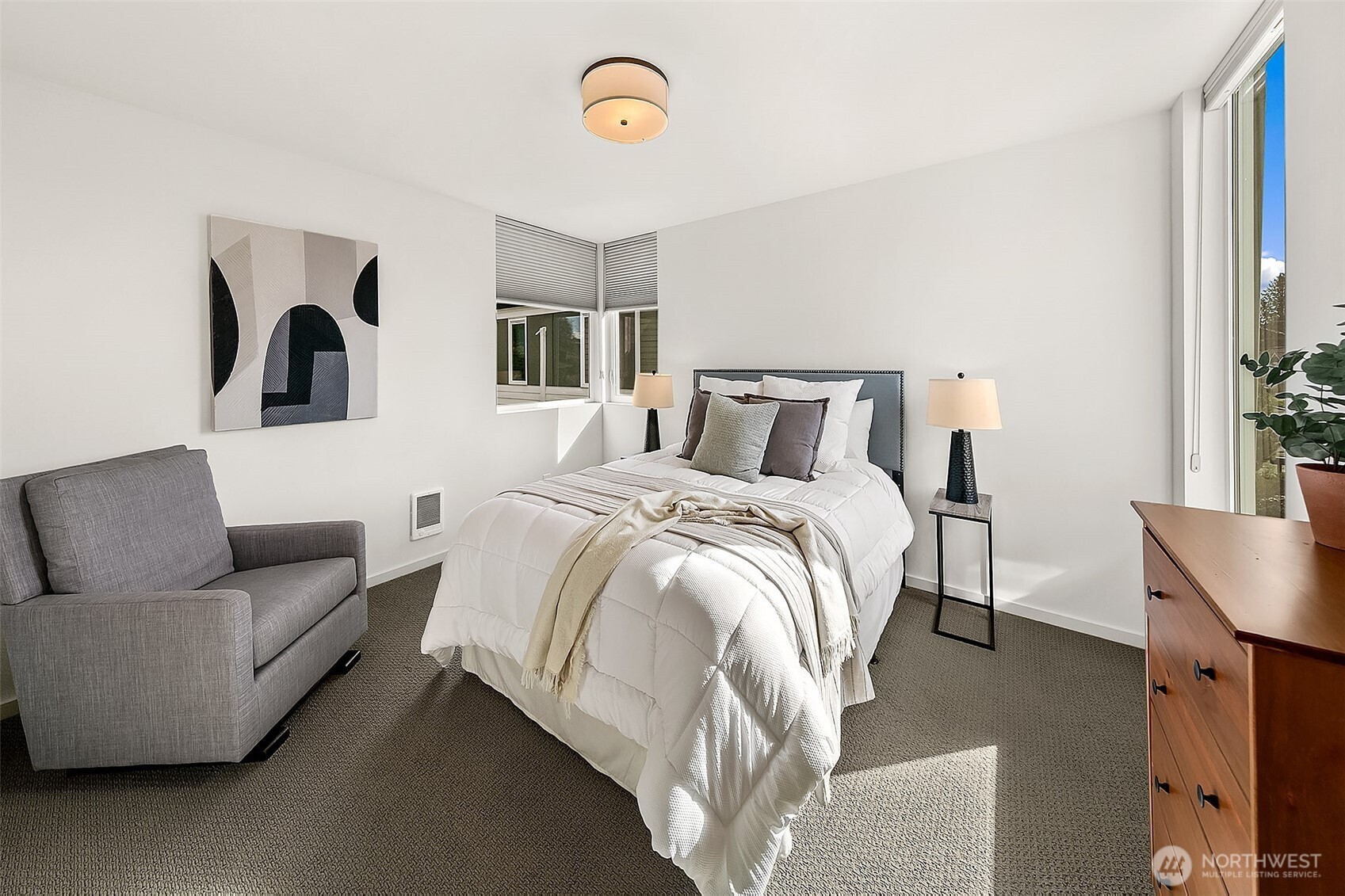 9212 11th Avenue NW, Seattle, WA 98117