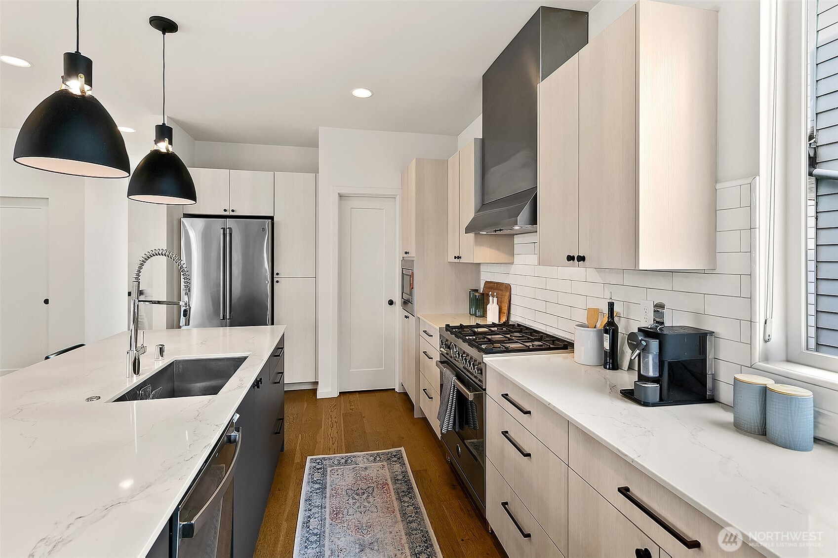 9212 11th Avenue NW, Seattle, WA 98117