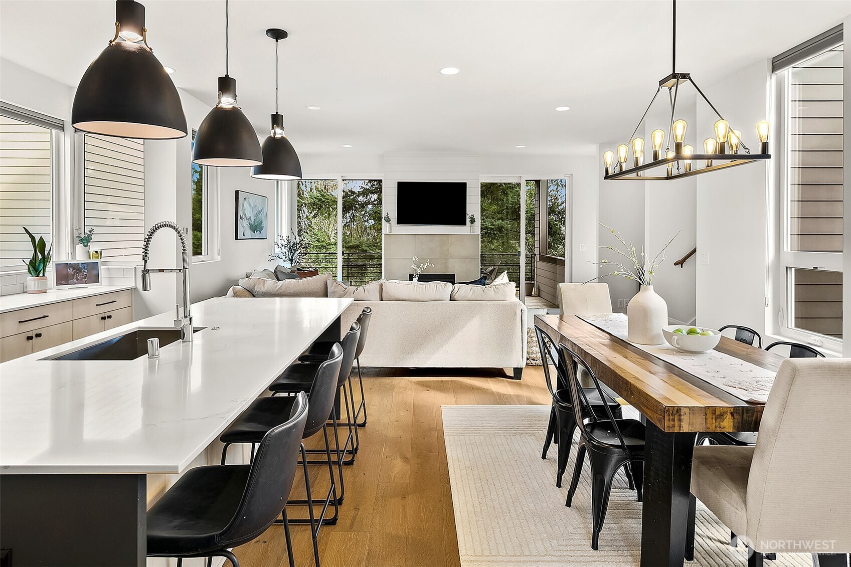 9212 11th Avenue NW, Seattle, WA 98117