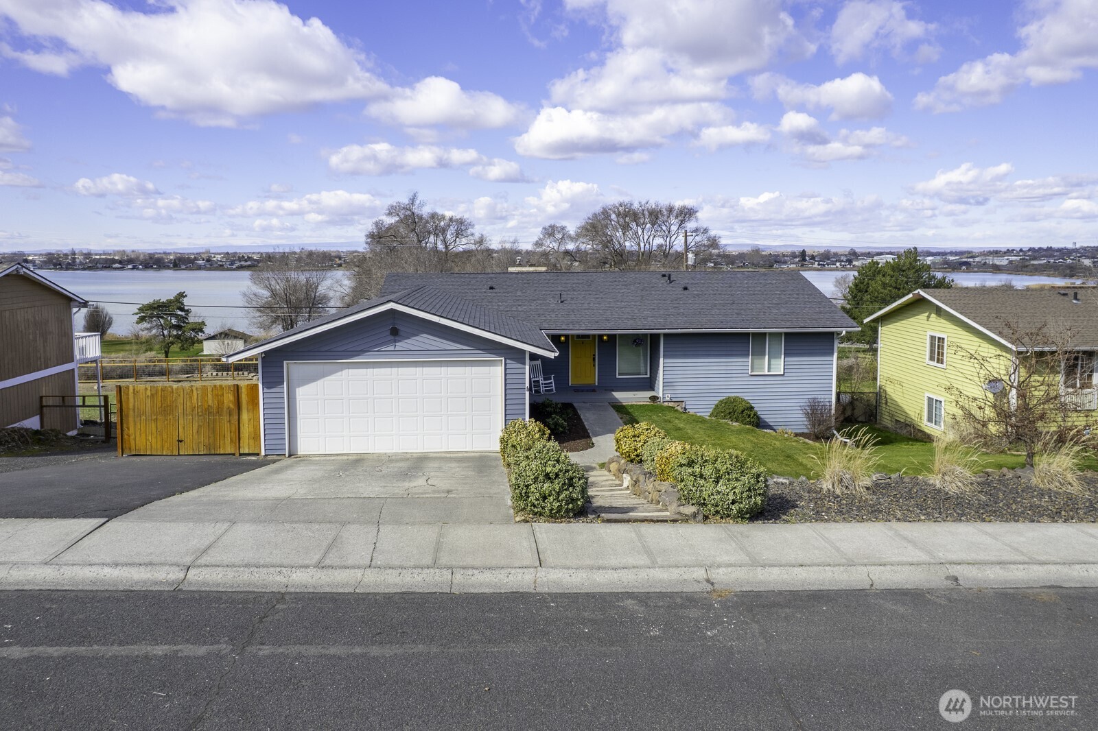 2032 S Beaumont Drive , Moses Lake, WA 98837
