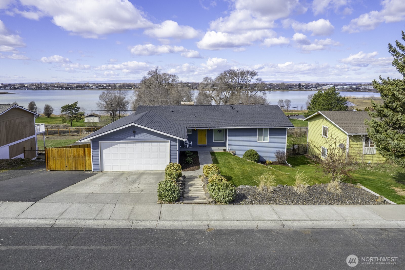 2032 S Beaumont Drive , Moses Lake, WA 98837