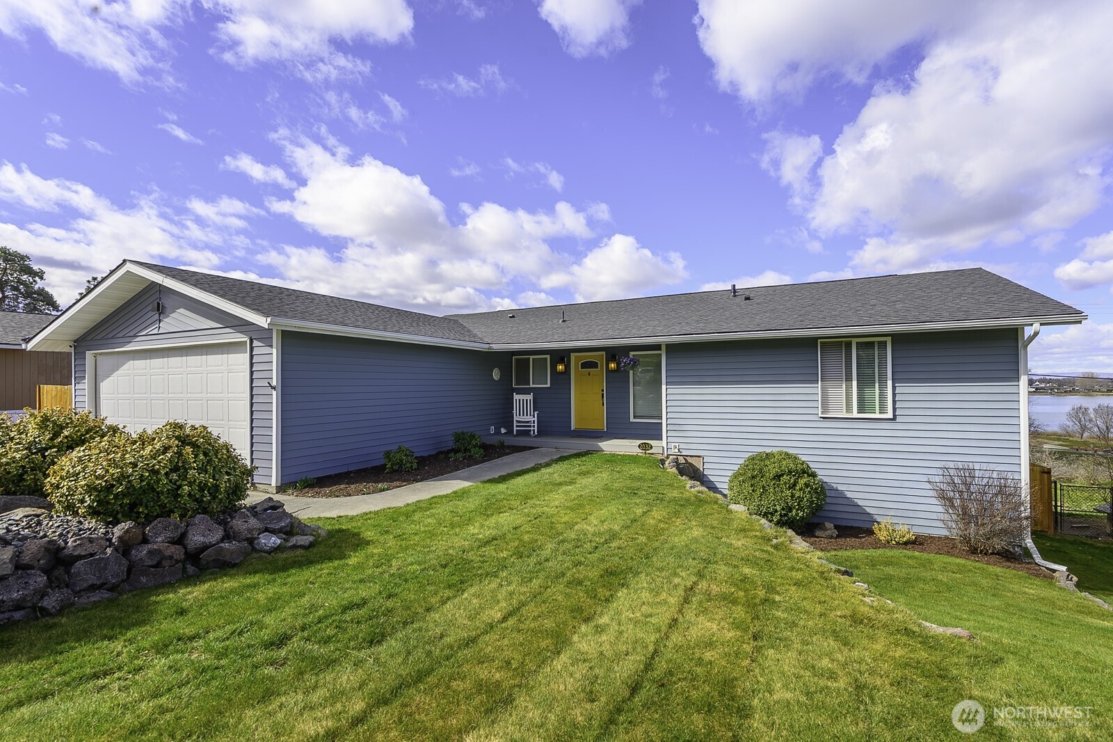 2032 S Beaumont Drive , Moses Lake, WA 98837