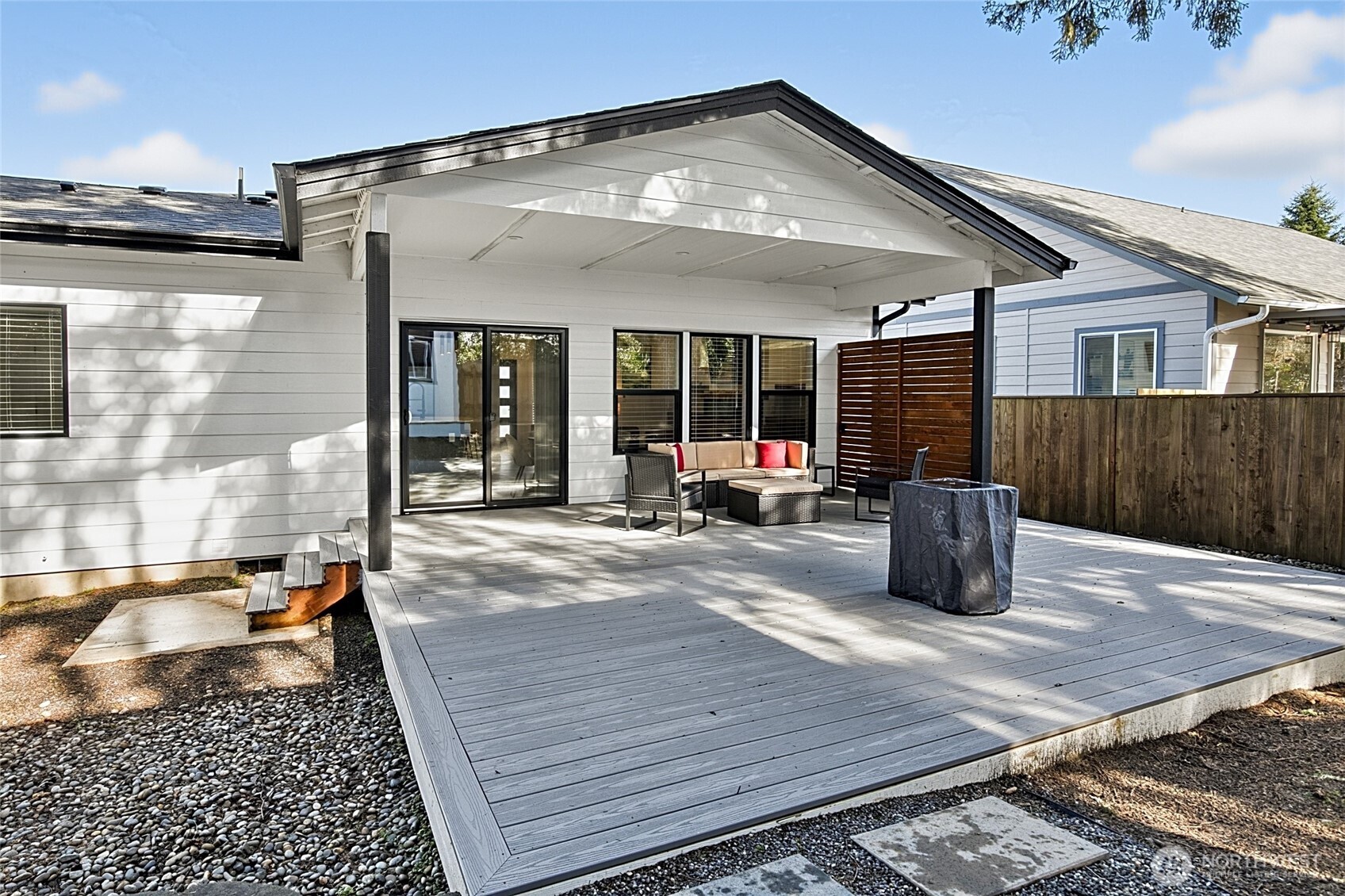 793 Island Circle SE, Ocean Shores, WA 98569