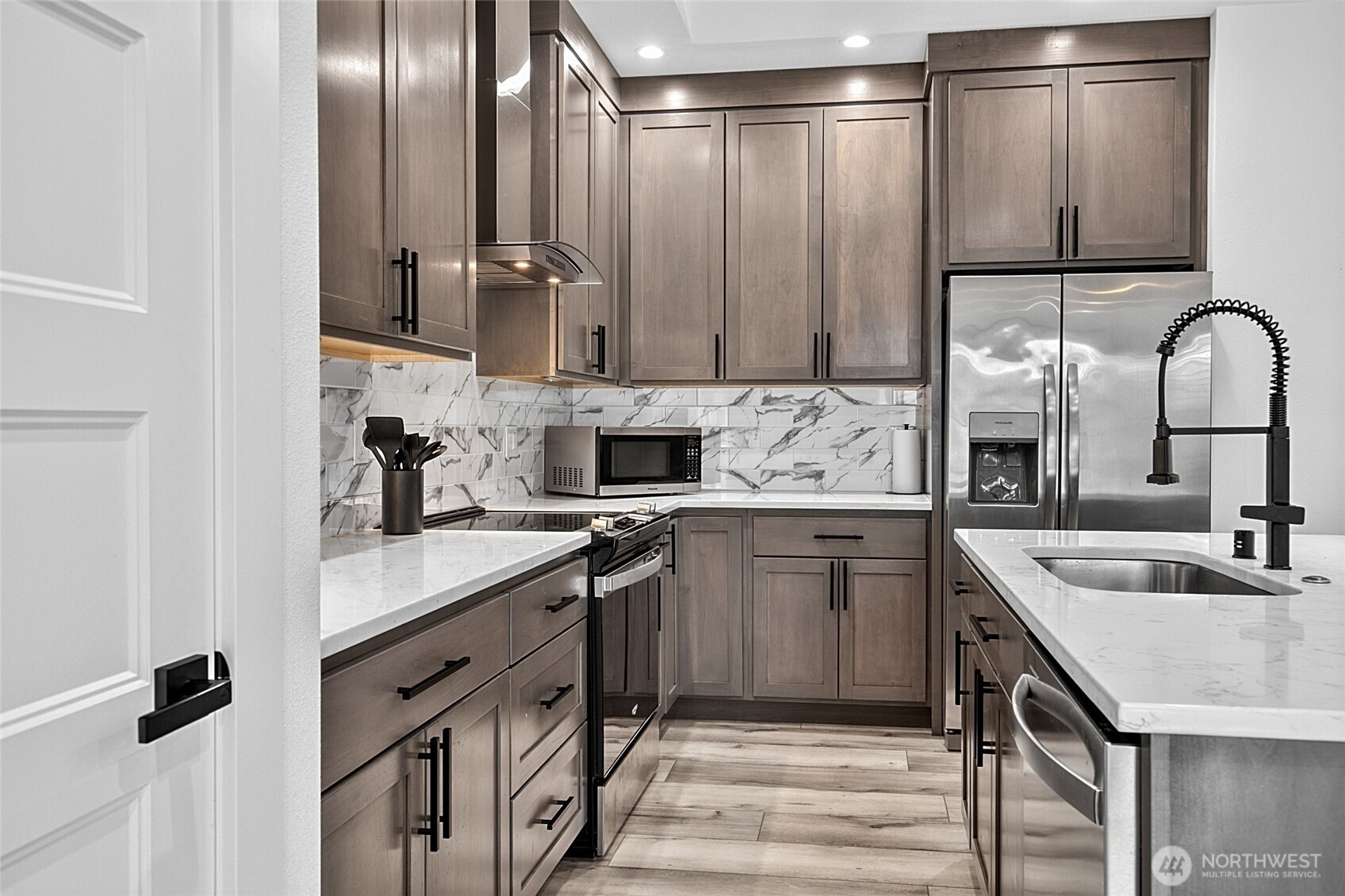 793 Island Circle SE, Ocean Shores, WA 98569