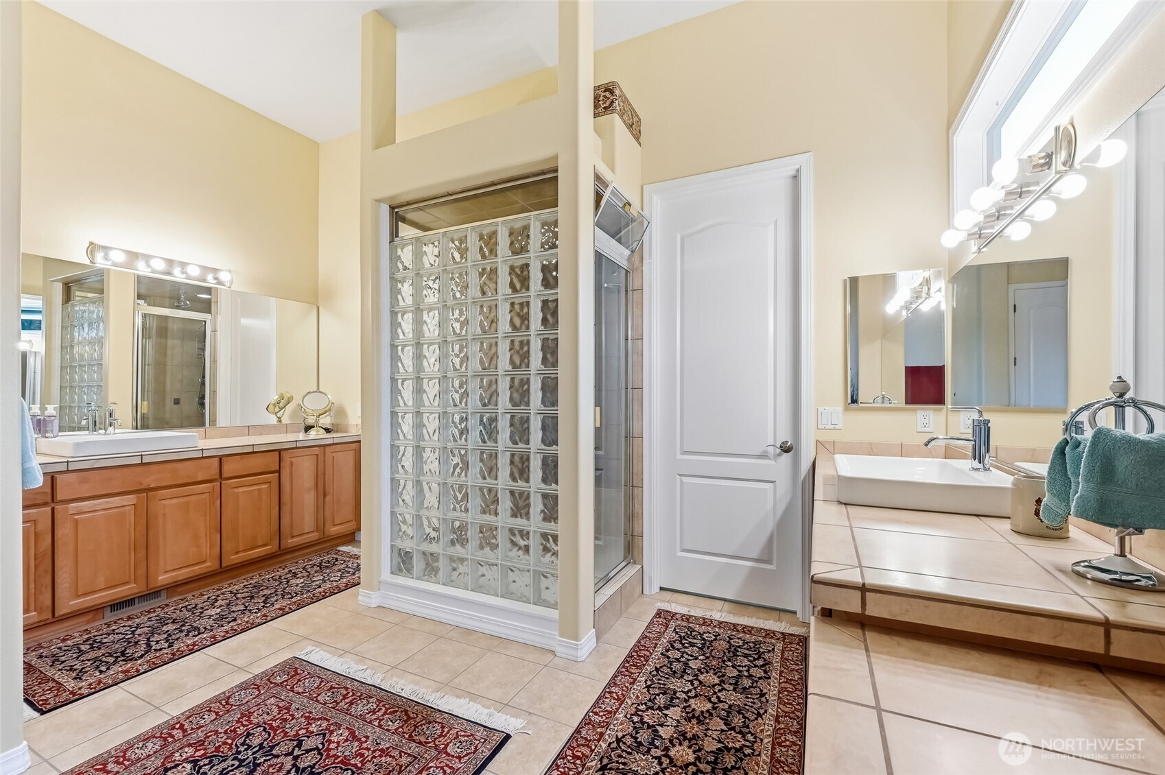 12521 237th Way NE, Redmond, WA 98053