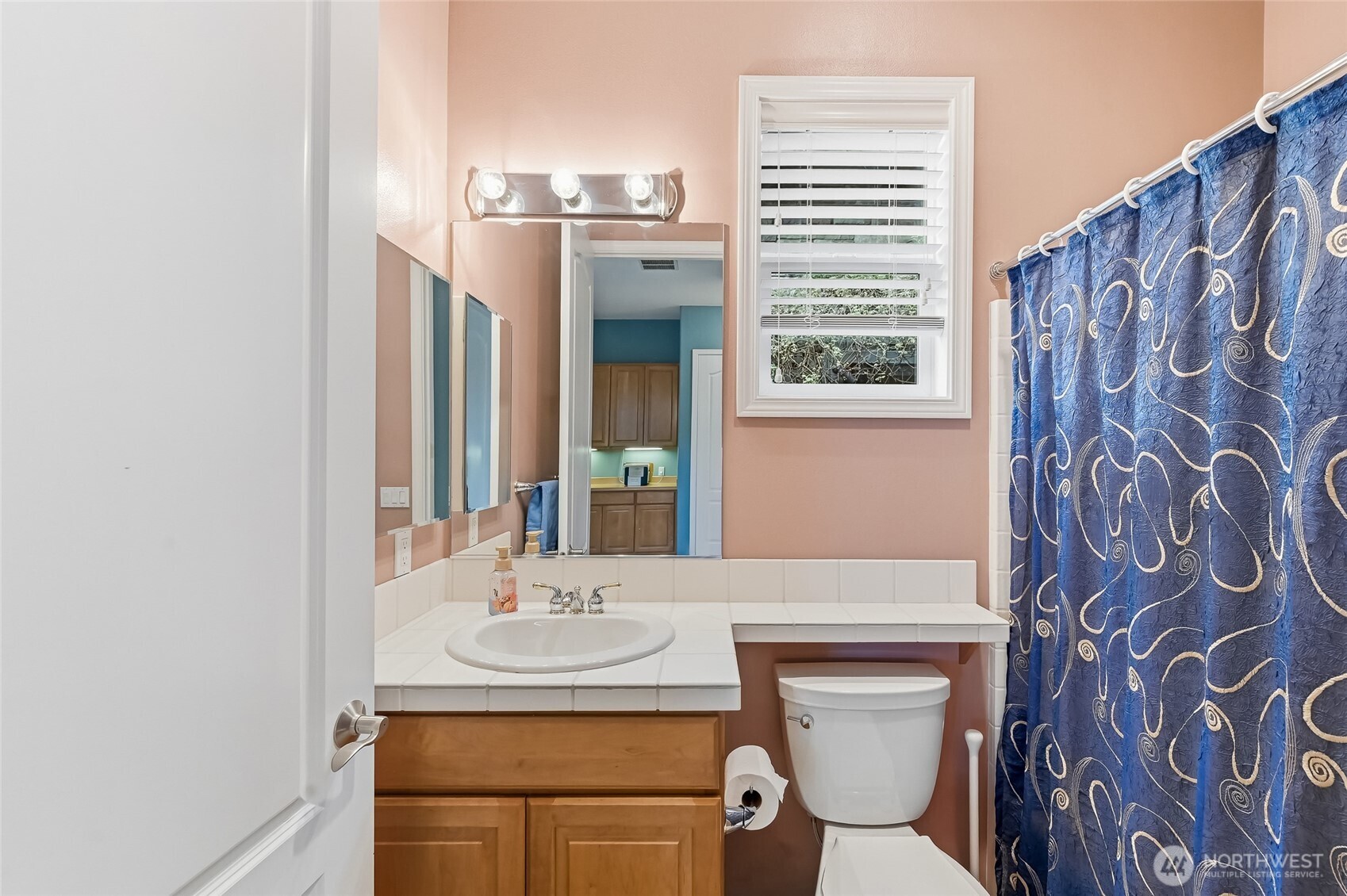 12521 237th Way NE, Redmond, WA 98053