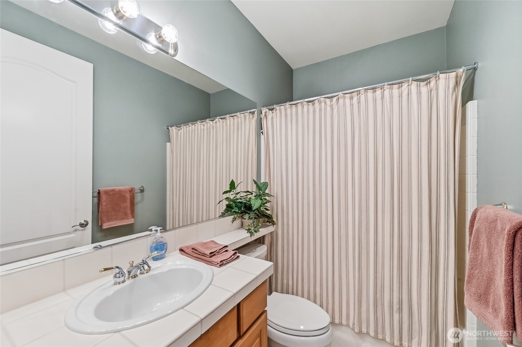 12521 237th Way NE, Redmond, WA 98053