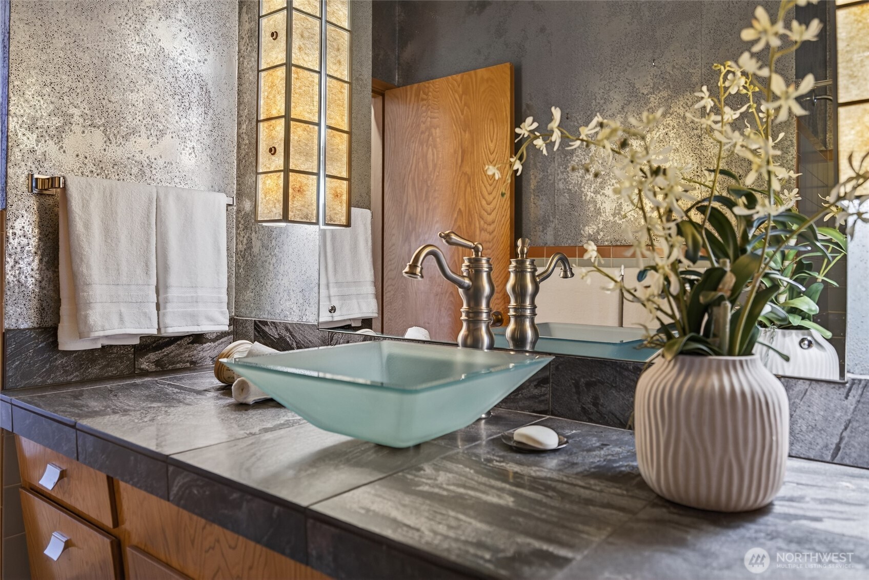 3921 25th Avenue S, Seattle, WA 98108-1510