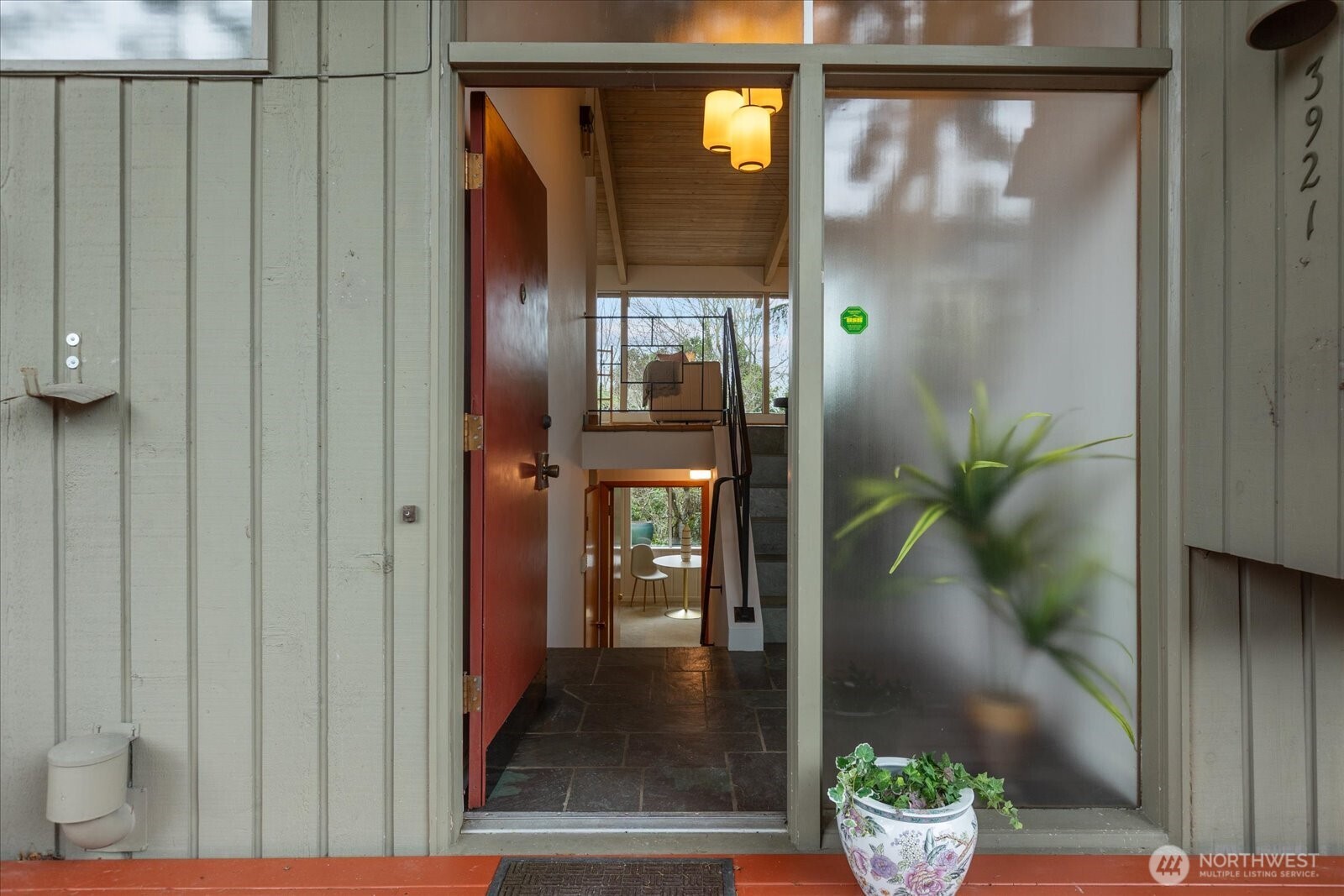 3921 25th Avenue S, Seattle, WA 98108-1510