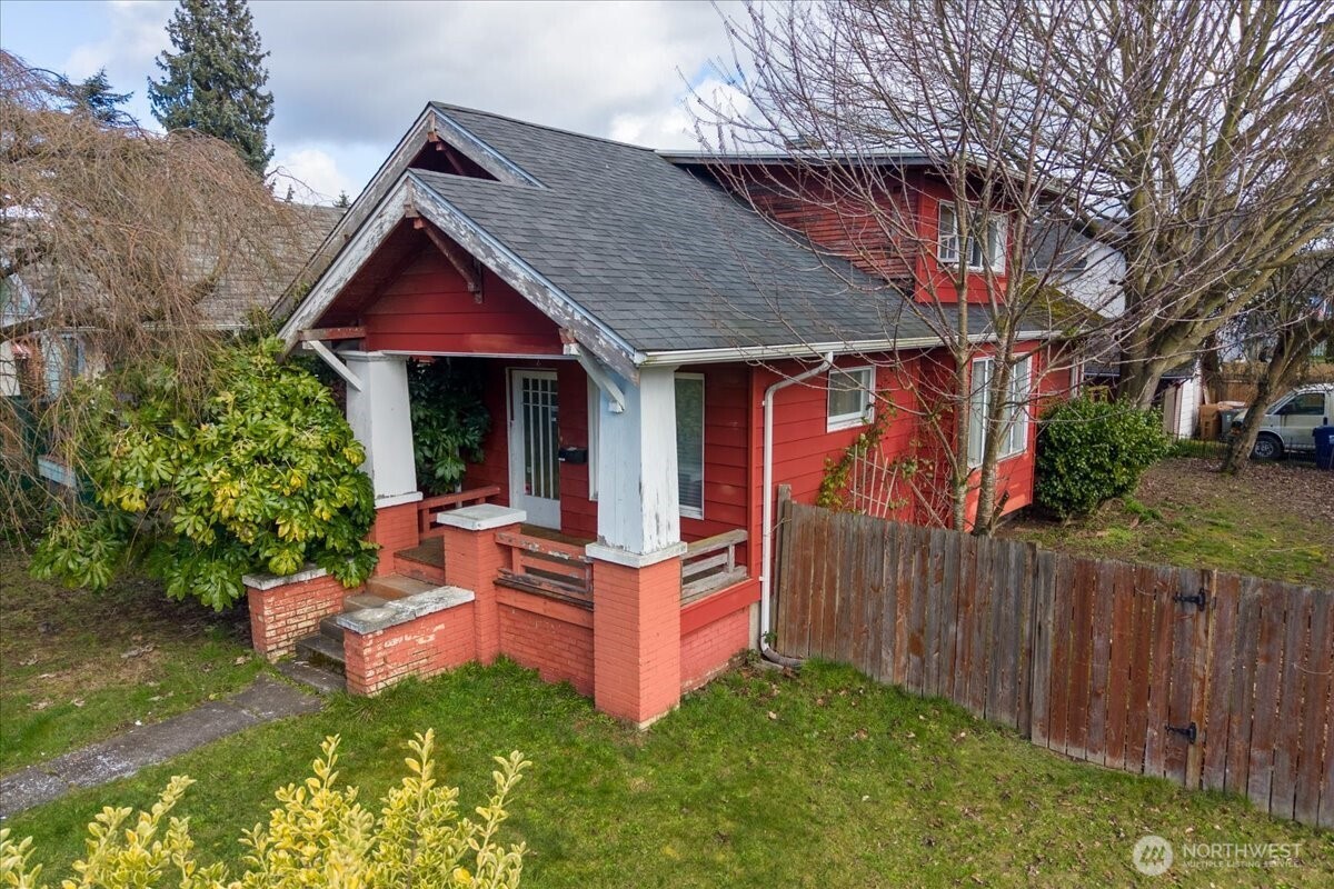 5221 S Park Avenue , Tacoma, WA 98408