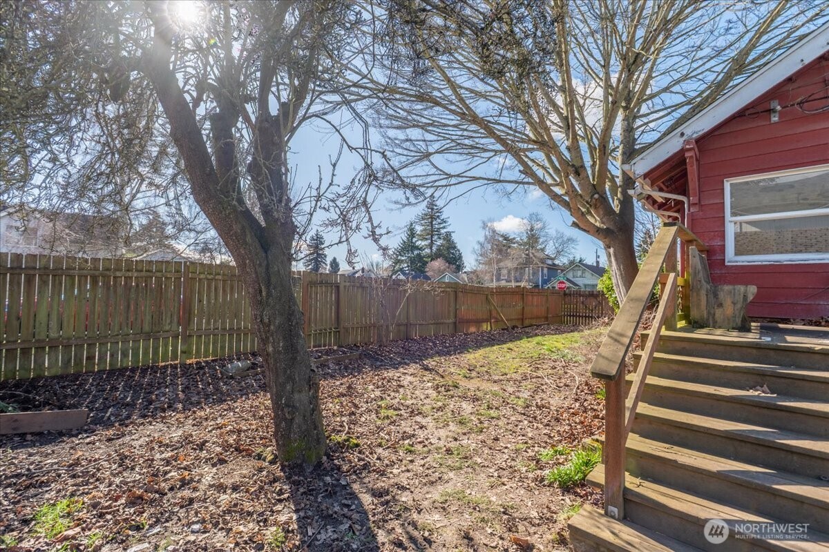 5221 S Park Avenue , Tacoma, WA 98408