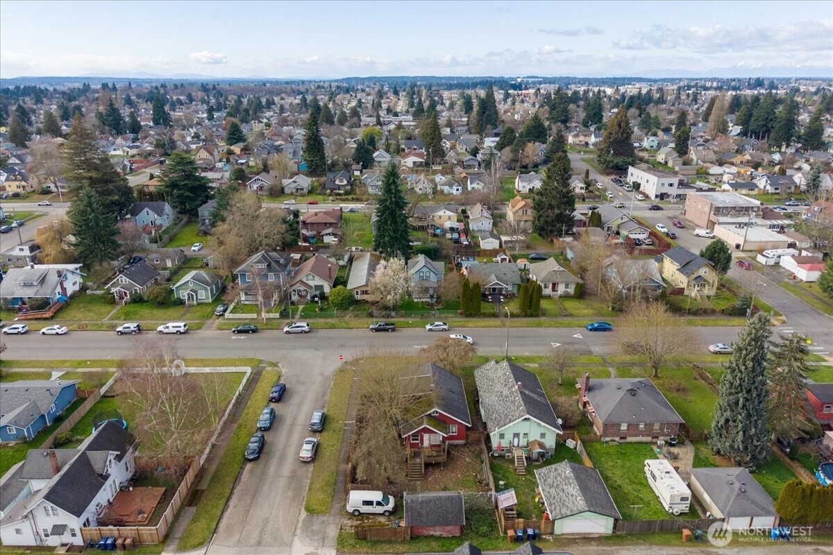 5221 S Park Avenue , Tacoma, WA 98408