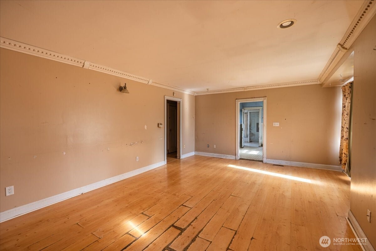 5221 S Park Avenue , Tacoma, WA 98408