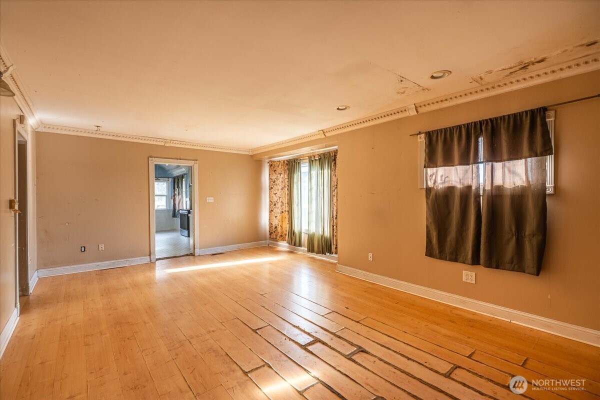 5221 S Park Avenue , Tacoma, WA 98408